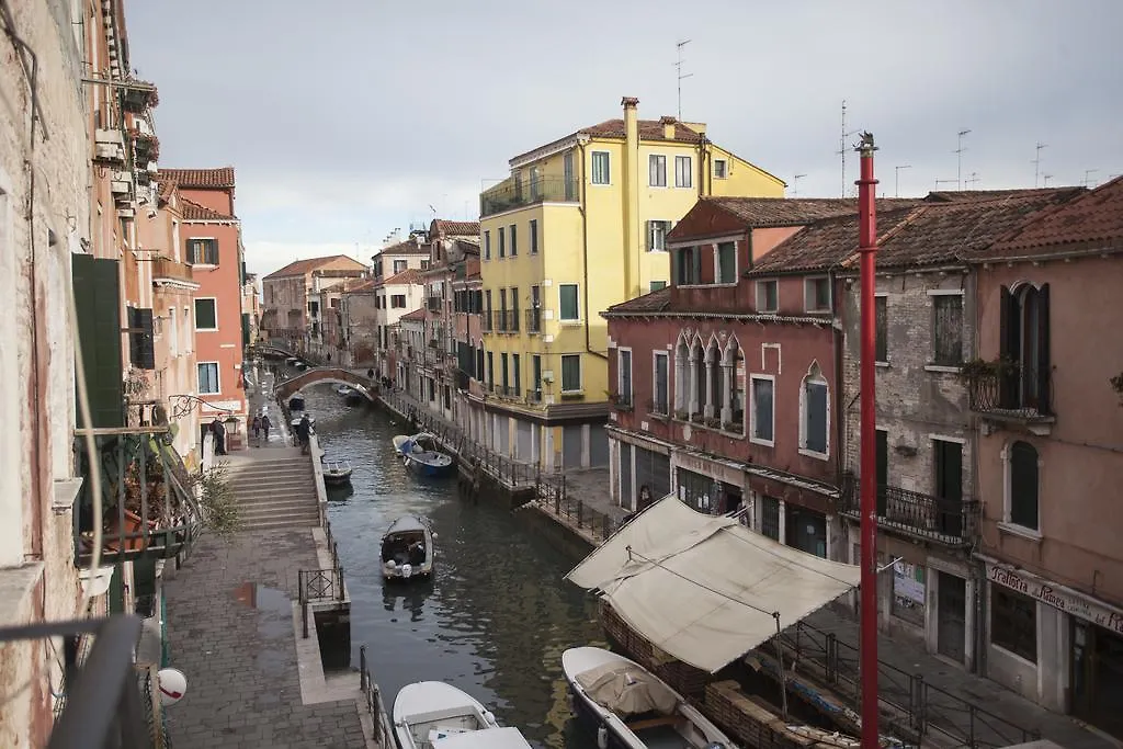 Casa Renier-Biennale Apartment Venice
