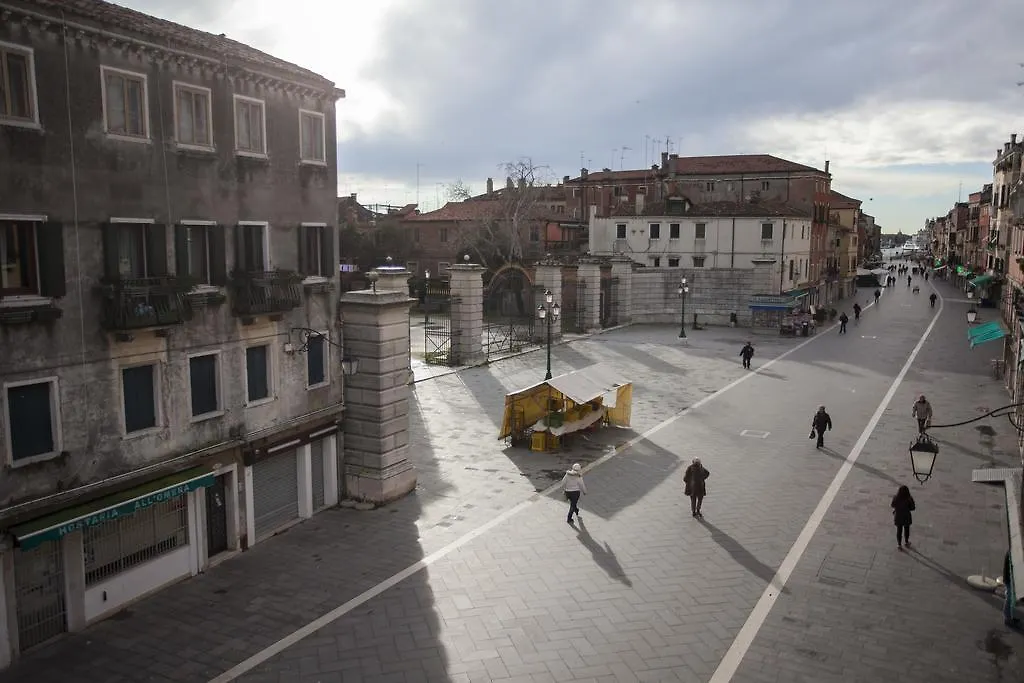 Casa Renier-Biennale Apartment Venice